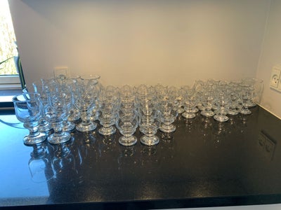Glas, Skibsglas fra Holmegaard, Skibsglas fra Holmegaard

I flot stand uden kantslag og glaspest.

6