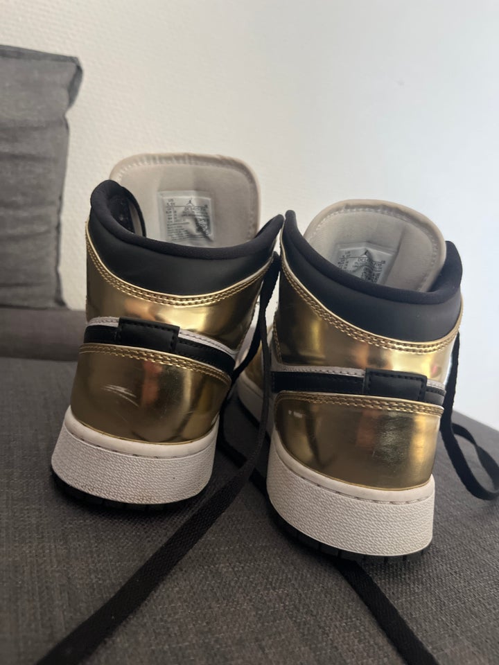 Sneakers, str. 38, "Air Jordan 1 Mid SE ""Metallic Gold""