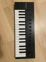Keyboard, Komplete Kontrol M32