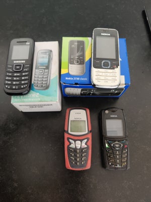 Nokia blandet, Rimelig, 3 Nokia, 1 Samsung

Sælges samlet