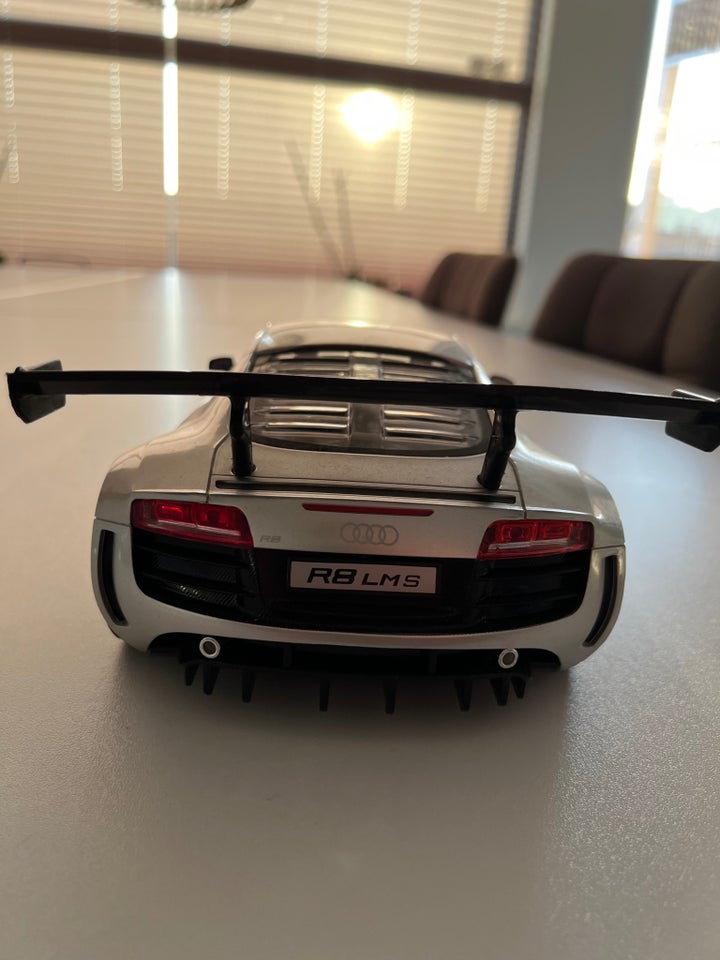 Fjernstyret bil, Audi R8 Lemans