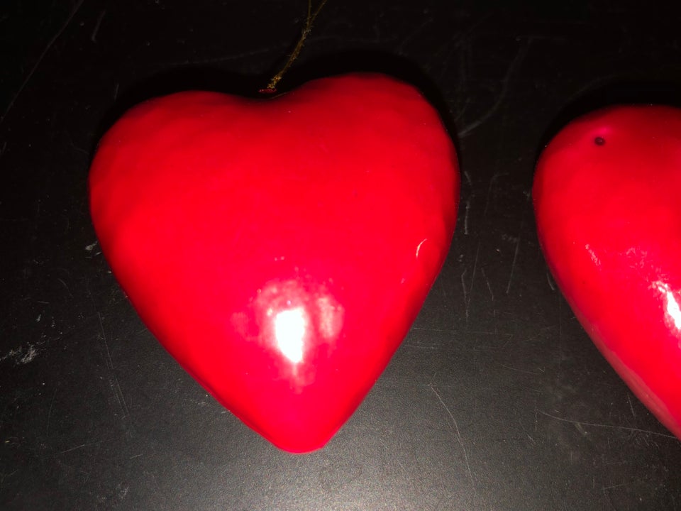 3 røde hjerter