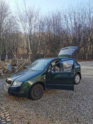 Skoda Fabia, 1,4 8V 60 Classic, Benzin, 2002, km 127000, grønmetal, ABS, airbag, 5-dørs, service ok,