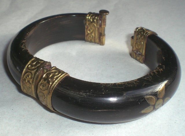 Armring, træ, ibenholt