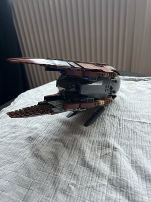 Lego Star Wars, 7752, Count Dookus Solar Sailer fra år 2009.

Uden æske og manualer - manualer kan d