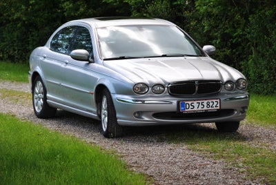 Jaguar X-type, 2,5 Deluxe aut., Benzin, 4x4, 2003, km 230000, 4-dørs, 0, Jaguar X-Type 2.5 V6 4WD

F