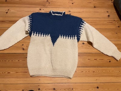 Sweater,  Hjemmestrikket, str. 40,  Råhvid/ dueblå, Ubrugt, 

str. 40/42, 100% uld, 