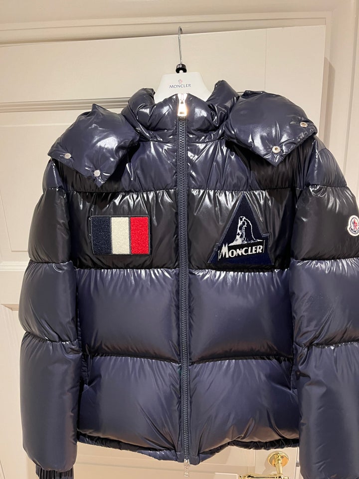 Dynejakke, str. M, Moncler