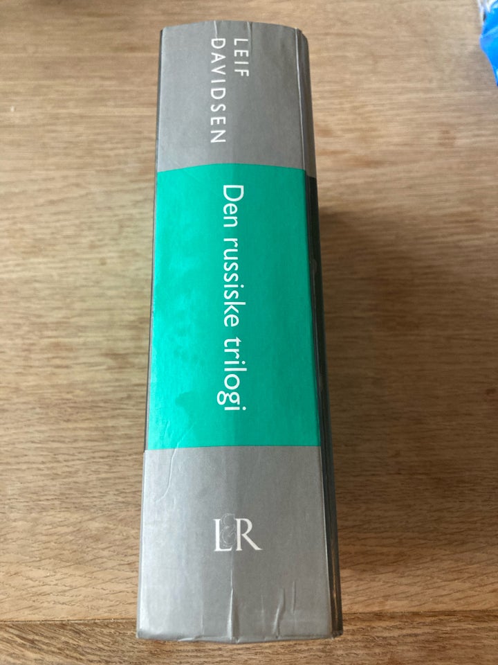 Den russiske trilogi, Leif Davidsen, genre: krimi og