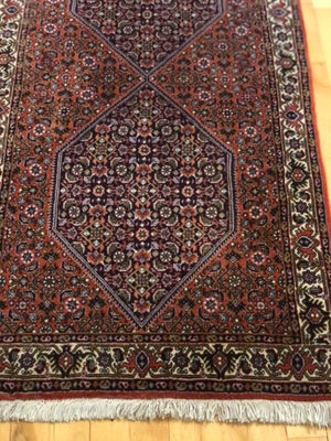 Løber, ægte tæppe, Uld på bomuld, b: 70 l: 260, Ægte håndknytte iranske bidjar takab tæppe.
Rigtigt 