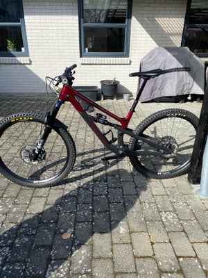 Canyon Spectral 125 CF8 str M, full suspension, 12 gear, Canyon spectral 125 CF 8. Årg 2023. 1200km

