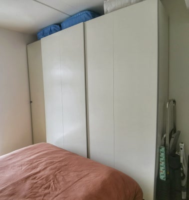 Garderobeskab, IKEA PAX, b: 250 d: 62 h: 235, IKEA PAX system wardrobe with double sliding doors and