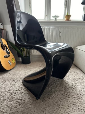 Spisebordsstol, Panton Chair, Vitra, Sælger denne sorte Panton Chair. 
Stolen er en ægte version i P