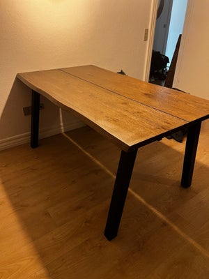 Spisebord, b: 90 l: 160, Jeg har dette fine spisebord fra jysk cirka 1,5 år gammel som jeg ikke har 