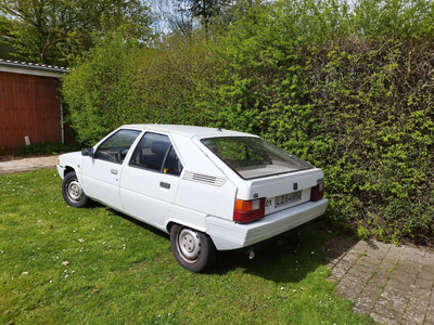 Citroën BX, 1,4, Benzin, 1986, km 368000, hvidmetal, træk, 5-dørs, service ok, servostyring, Fin gam