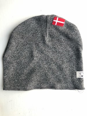 Hue, Unisex, Gro, str. 104, Beanie.
Str S, svarer ca til str 98-110.
God overgangs hue.
Se mine andr