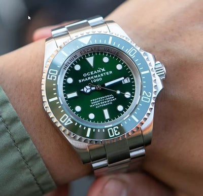 Herreur, andet mærke, OCEANX Sharkmaster 1000M
Diver SMS1013
Absolut lækker ur med 44mm diametren
Me