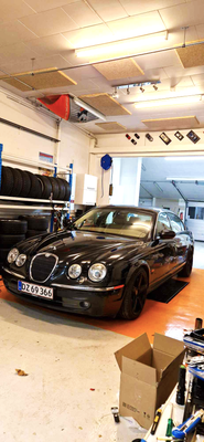 Jaguar S-Type 4,2 Deluxe aut. 4d