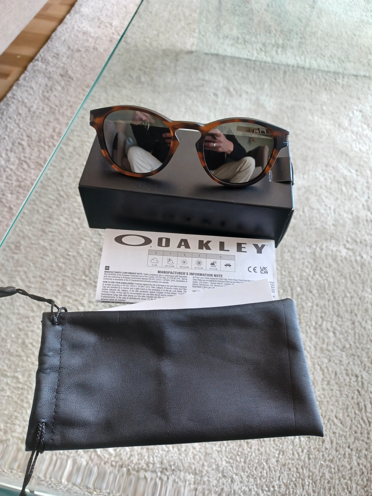 Solbriller herre, Oakley