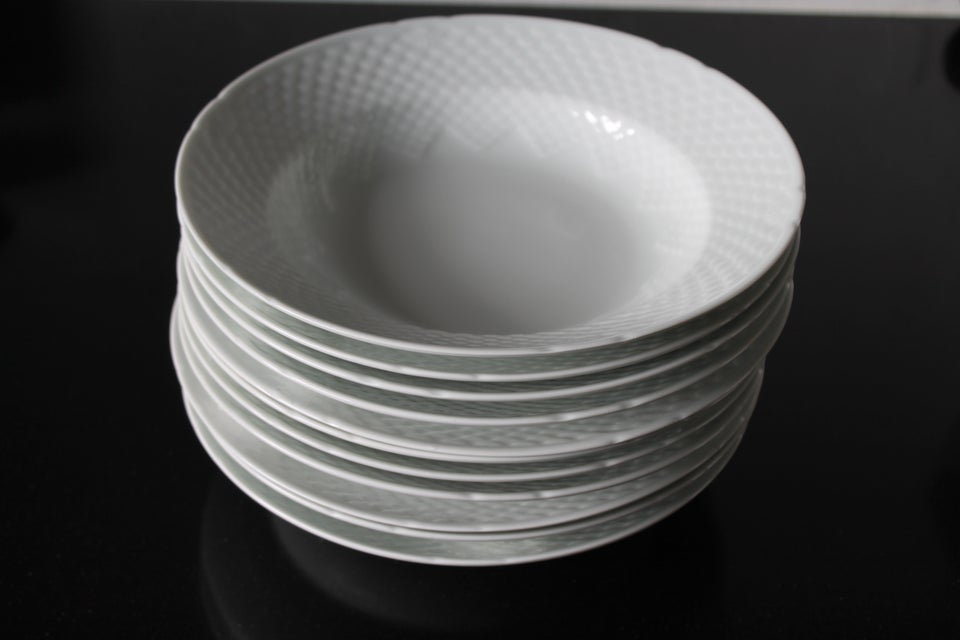 Porcelæn, Dybe tallerkener, B&G No. 322