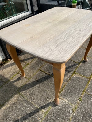 Spisebord, Træ, b: 80 l: 120, Spisebord med 2 ekstra plader til at forlænge bordet. Længde med plade