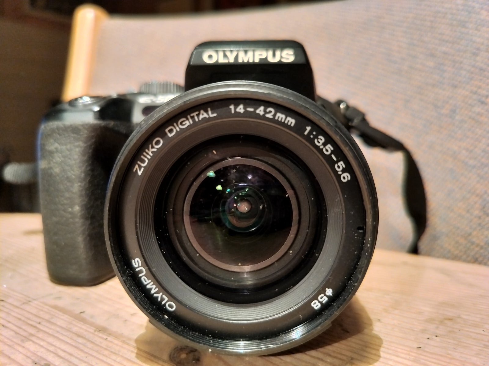 Olympus E-500, 8.0 megapixels, God