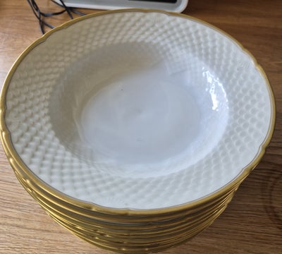 Porcelæn, Dyb tallerken 21,5 cm, B & G Hartmann, Det er uden skår - med fin guldkant - 
DET NÆVNTE E