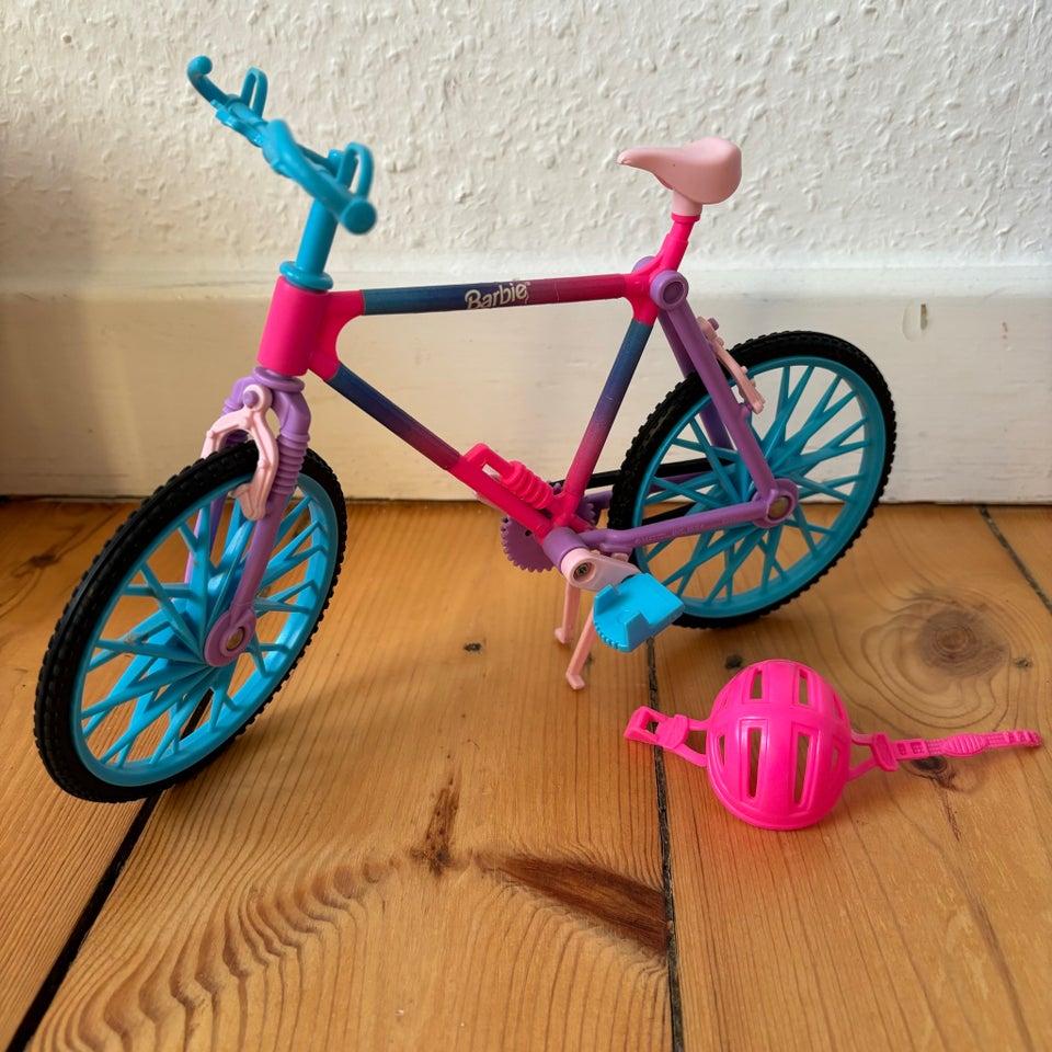 Barbie, Cykel