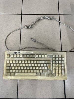 Tastatur, Bosch, Vintage, retro, klassisk masser af gamle trådede tastaturer, prisen er for det tast