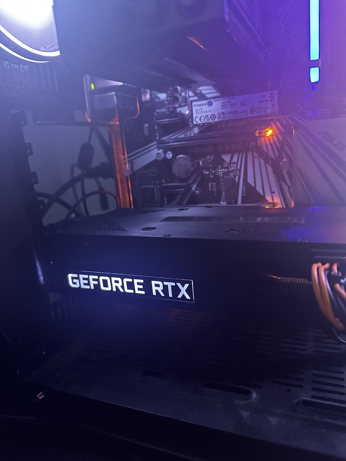 Gefore RTX 3080 Nvidia, 10 GB RAM, God