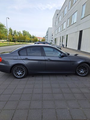 BMW 318i 2,0  4d