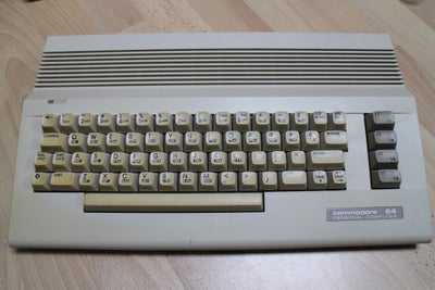 Commodore, spillekonsol, God, Her sælges en Commodore 64 pakke med alt hvad der behøves for masser a