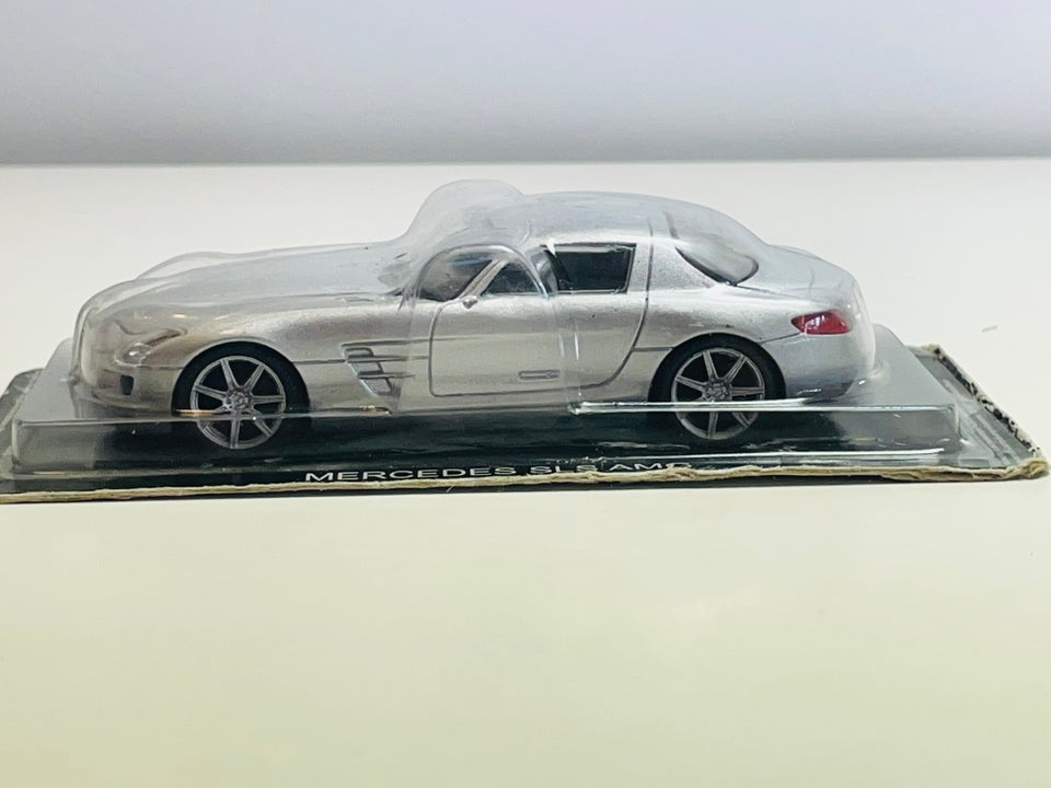 Modelbil Mercedes-Benz SLS AMG, skala 1:43