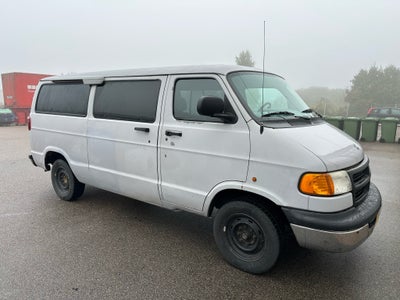 Dodge B250, 5,2 V8 aut., Benzin, aut. 1999, km 245000, grå, træk, nysynet, aircondition, ABS, airbag