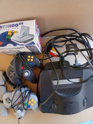 N64 m. 6 spil, N64, God maskine, 2 controllere, 1 Transfer Pack og ikke mindst 6 gode spil

Alt er t