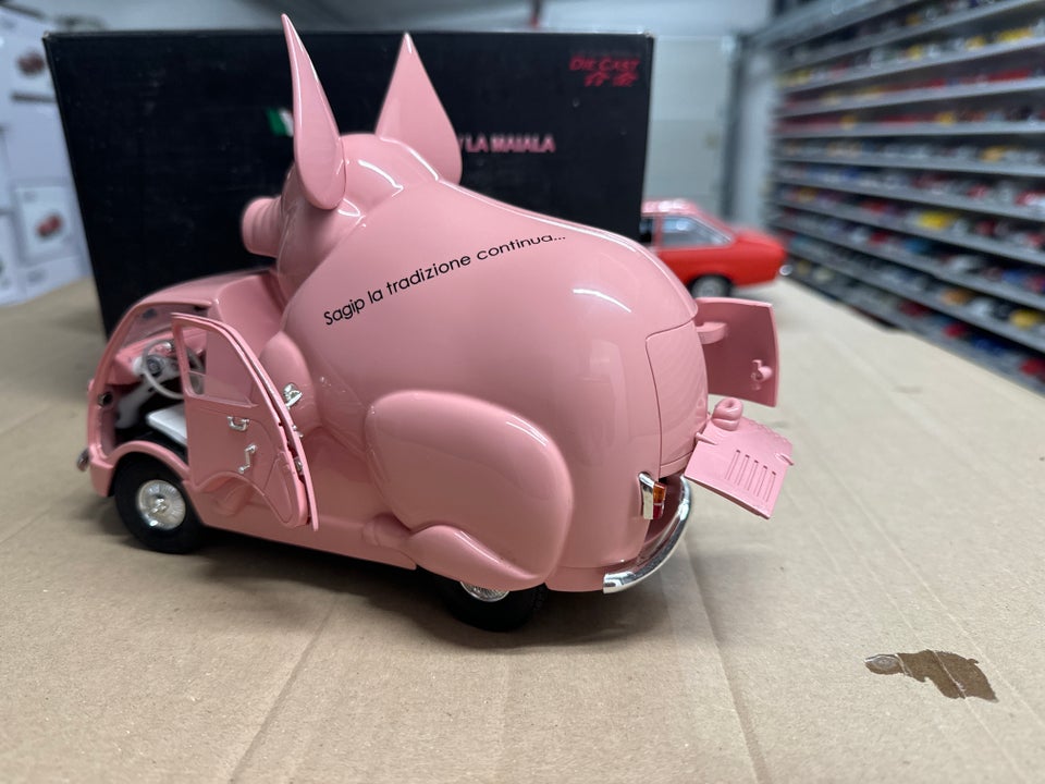 Modelbil, Fiat La maiala 1960 Flying Pig 1/18, skala 1:18