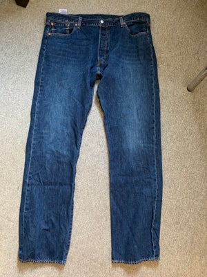 Jeans, Levis, str. 58, Blå , Jeans , God men brugt, Blå Levis 501 jeans. Til høje mænd.  
Str W40 L3