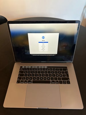 MacBook Pro, 15” 2019, Intel i7 GHz, 16 GB ram, 256 GB harddisk, God, 
Sælger min MacBook pro 15” fr