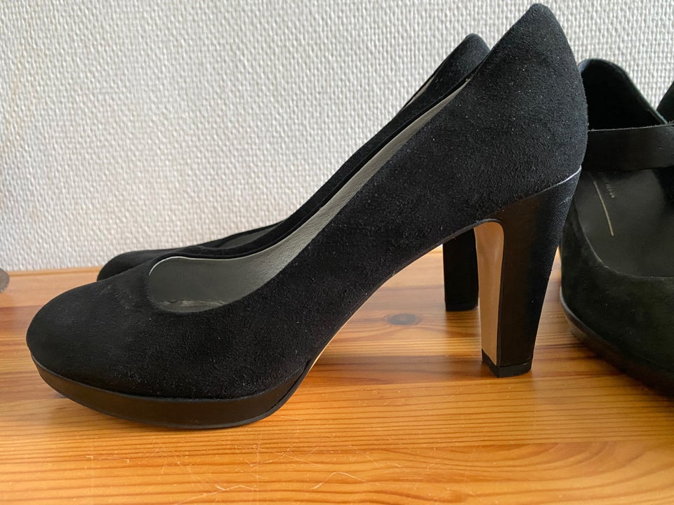 Pumps, str. 39, Debbie