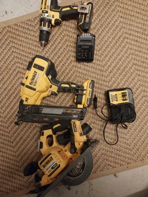 Andet elværktøj, Dewalt, Samlet sæt batteri mangler til brushless dc5579 3 batterier og lader til de