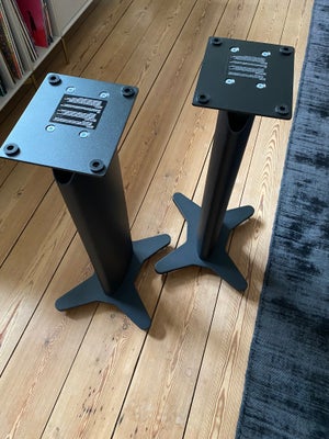 Højttaler,  Dynaudio, Stand 10, Perfekt, Nypris 2400kr
Skal afhentes