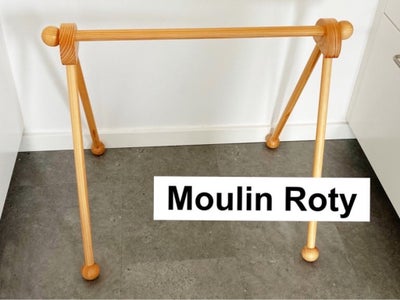 Moulin Roty, aktivitetsstativ, Moulin Roty Aktivitetsstativ.
Aktivitetsstativet måler 50x60 cm.
Stan