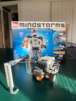 Lego Mindstorm, NXT 2.0, Lego mindstorm i fin stand. Mangler cd’en til programmerings programmet, me