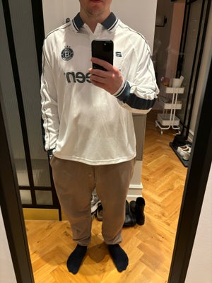 T-shirt, Bareen, str. L,  Hvid,  Ubrugt, Helt ny Bareen fodbold trøje i medium, som er helt ny og st