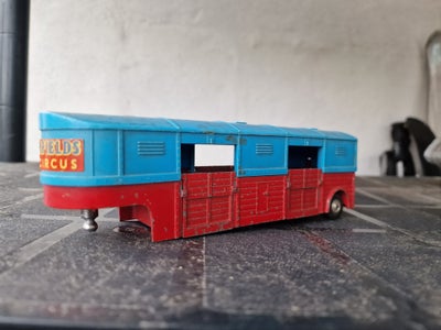 Cirkusvogn anhænger, Corgi major toys - articulated horse box

Made Gt. Britain