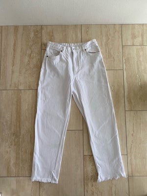 Bukser, Monki, str. 29,  Hvid,  100% bomuld,  Ubrugt, Smarte jeans med bootcut fra Monki str. 29 sæl
