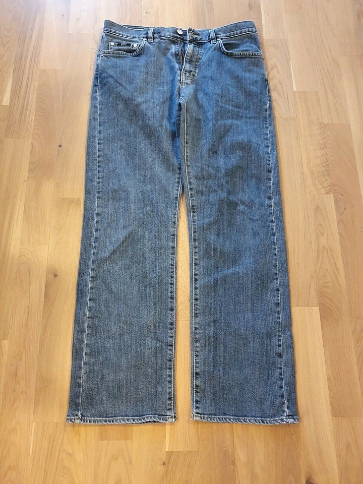 Jeans, Hugo Boss, str. 33