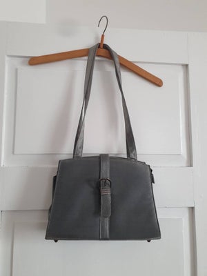 Crossbody, Vintage, andet materiale, Vintage taske i sølv. 
Har lidt mærker, men det er primært nede