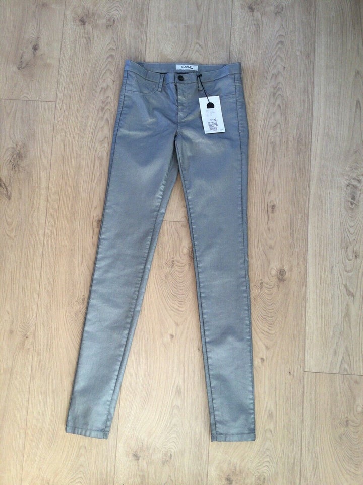 Jeans, *Nye* GLOBAL , str. 32