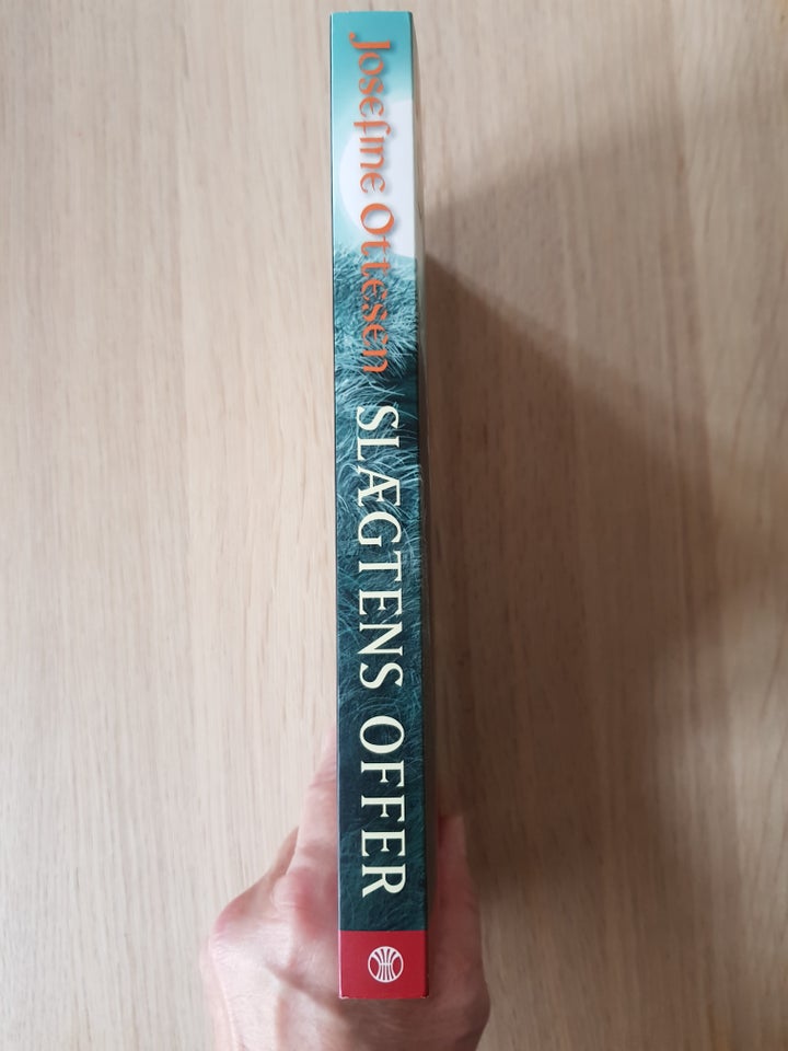 Slægtens offer, Josefine Ottesen, genre: fantasy